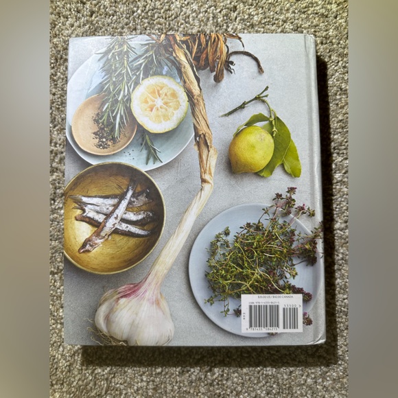 Gwyneth Paltrow's "It's All Easy: Delicious Weekday Recipes.." Hardback Cookbook - Picture 2 of 5